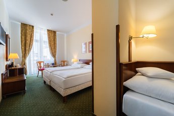 EA Hotel Rokoko**** - třílůžkový pokoj