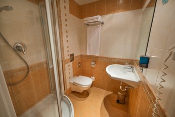 EA Hotel Rokoko**** - ванная комната
